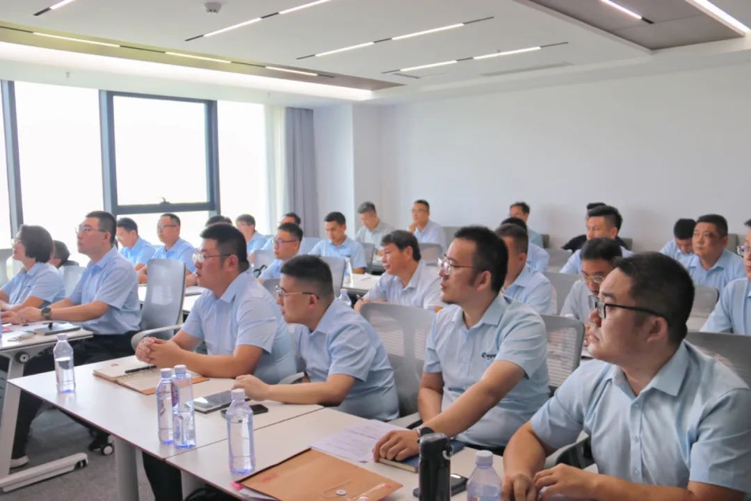2024年上半年中層管理干部述職會議：述職曬答卷，砥礪再奮進(jìn)。